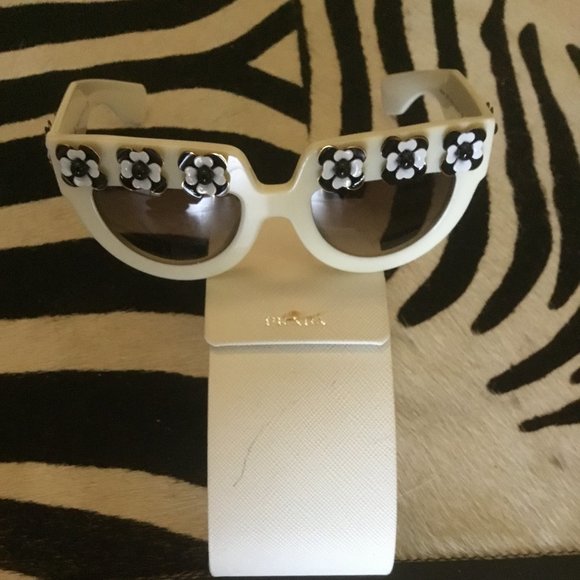 Prada vitage flower sunglasses New - Picture 4 of 4